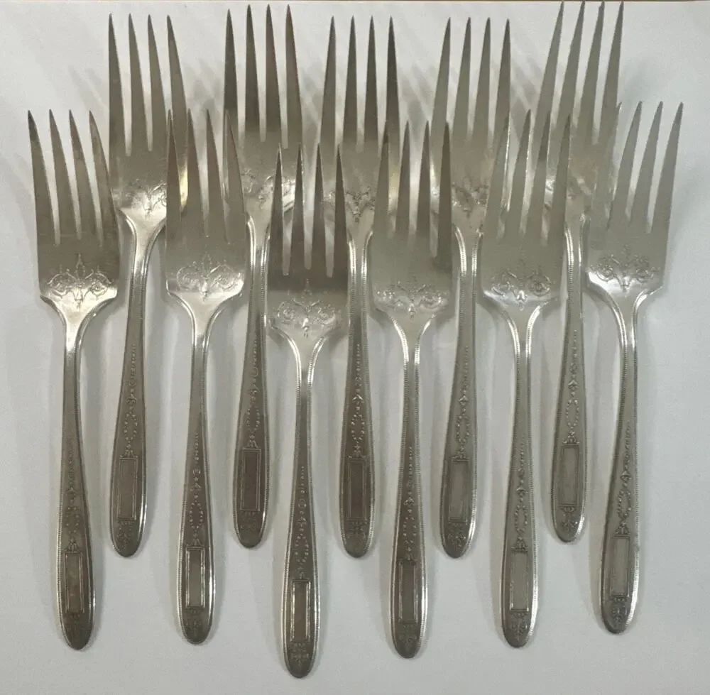 Set of 11 Oneida Community Grosvenor Silverplate Salad Dessert Dinner Forks 1921